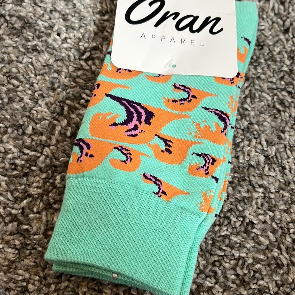 Oran Apparel Wave Socks